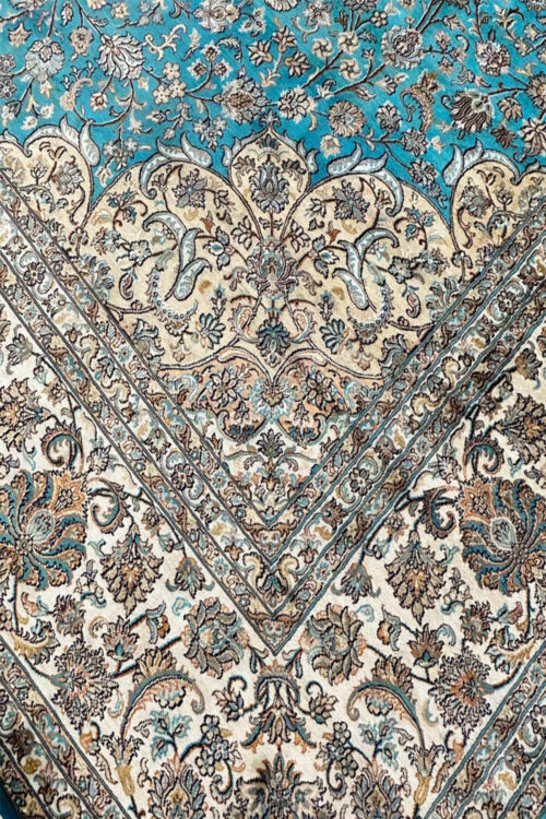 Pure Silk Carpets